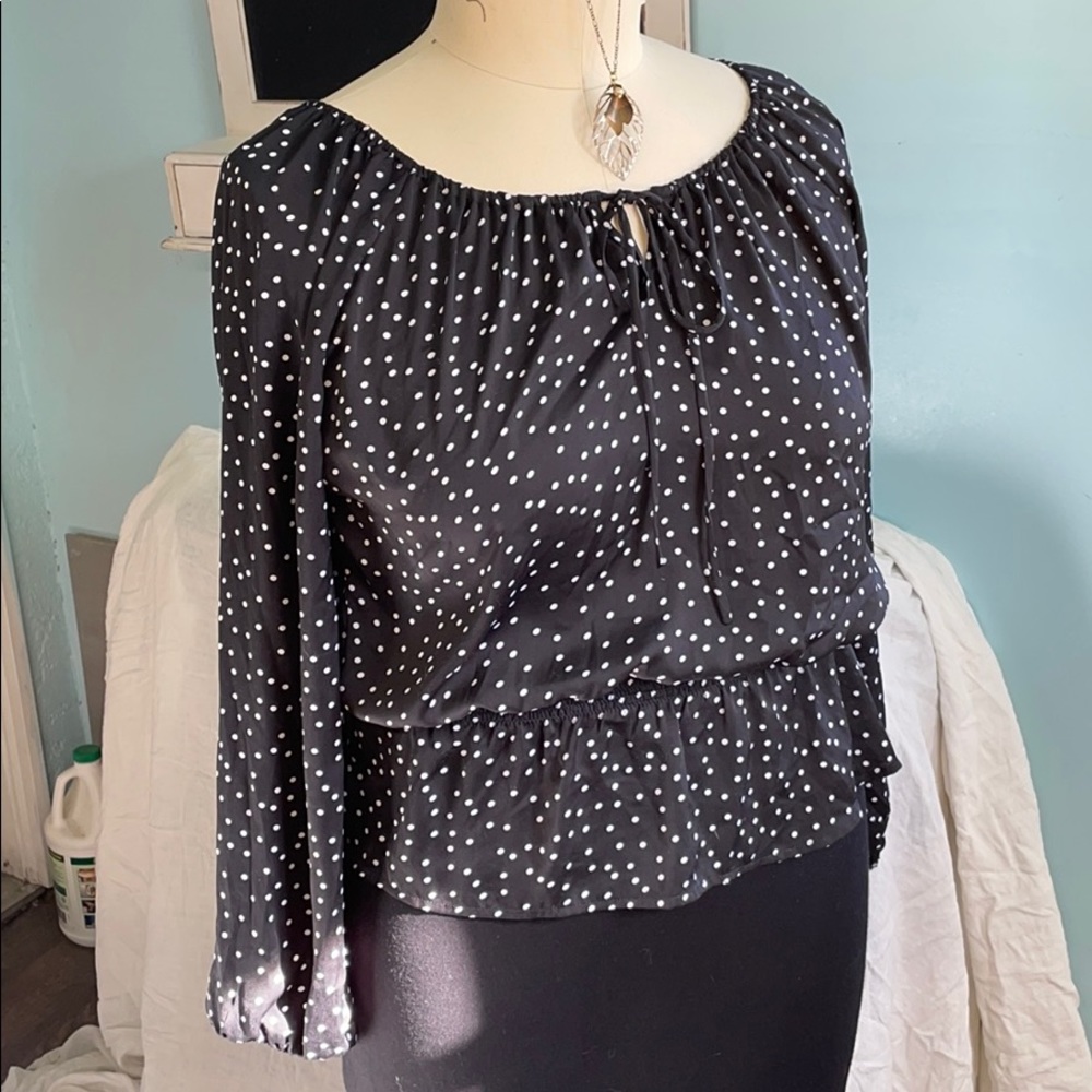 Ellen Tracy polkadot peasant style blouse